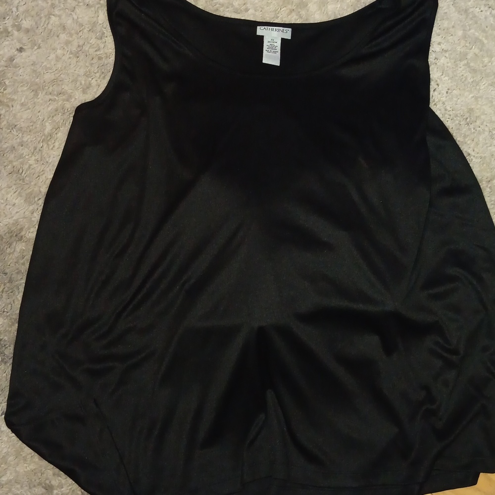Catherine's 3x silky blouse with no sleeves